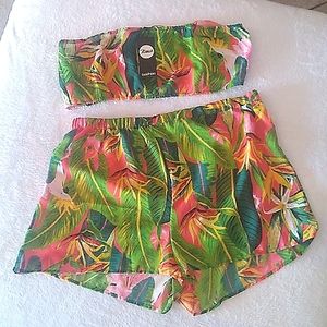 🖐🏽 Boo Hoo palm swim cover-up shorts set